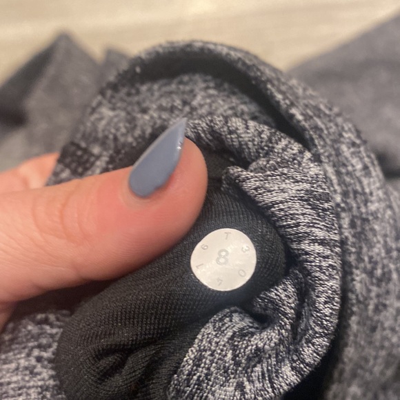 Lululemon Wunder Under Crop (Hi-Rise) | Heathered Black | Size 8 | Used - Picture 12 of 12